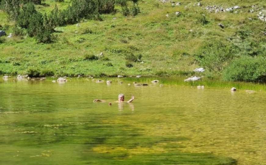 Šef Delegacije EU zaplivao u Lokvanjskom jezeru: Ovo je nagrada