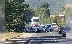 Tri osobe povrijeđene u saobraćajnoj nesreći kod Mostara