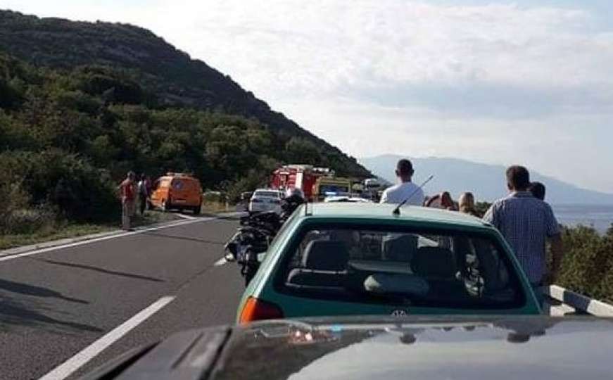 Teška nesreća na Jadranskoj magistrali, troje poginulo