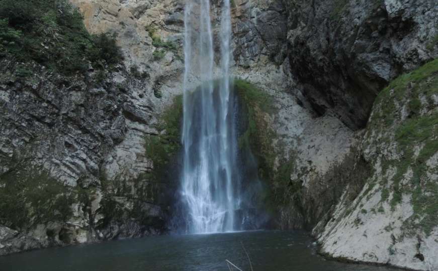 Vodopad Blihe: Prirodni dragulj Sanskog Mosta