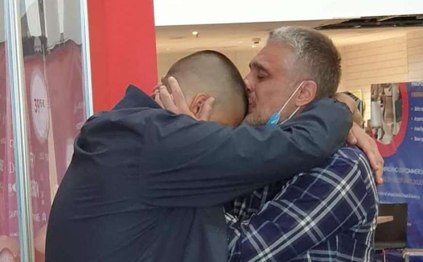 Čedomir Jovanović objavio emotivnu poruku: Plačući ispratio sina