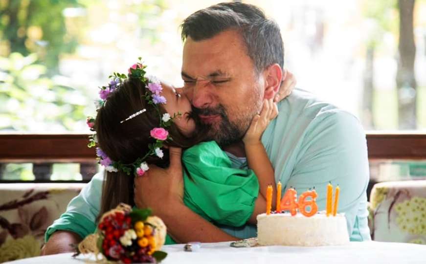 Konaković proslavio rođendan: Razbili smo virus, pojeli kolače i slikali se