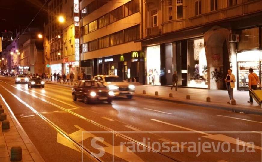 Noć u glavnom gradu BiH: Zmajevi zadržali Sarajlije u kućama