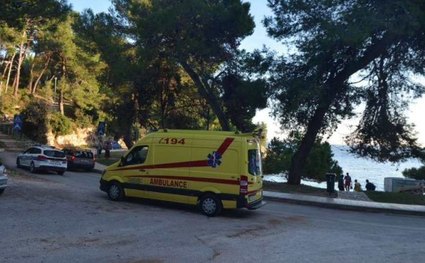 Nesreća na Jadranu: Pozlilo mu tokom plivanja, umro na obali