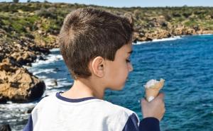  Pošao po sladoled: Dječak kažnjen sa 150 eura zbog nenošenja maske