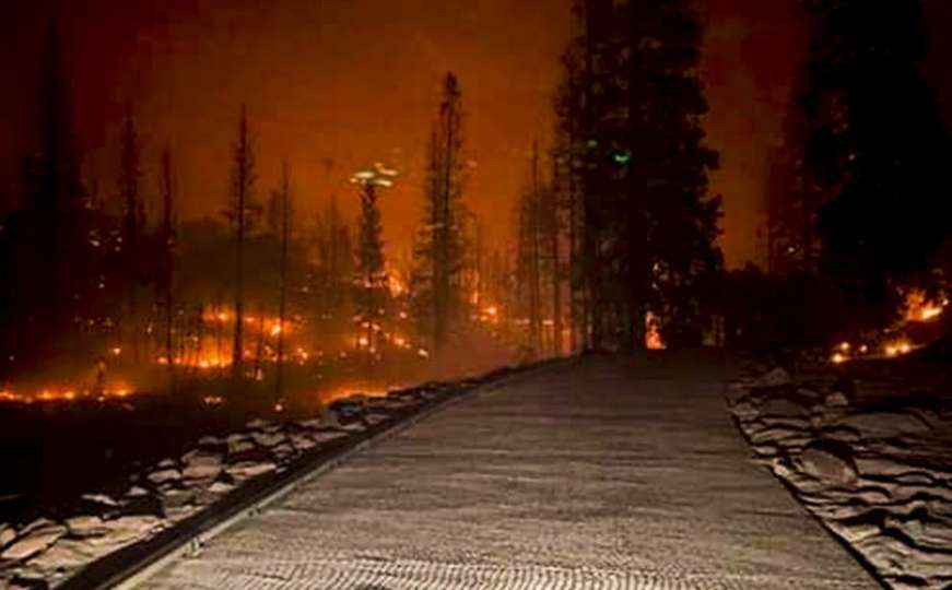 Veliki požar u Kaliforniji izazvao vatromet koji otkriva spol djeteta