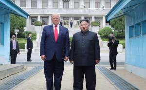 Nova knjiga o Trumpu donosi pisma koja je razmjenjivao s Kim Jong-unom