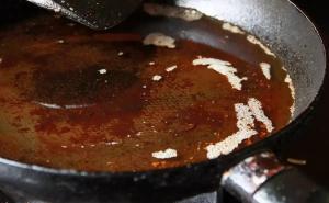 Na internetu se dijeli super trik kako se riješiti vruće masnoće od kuhanja