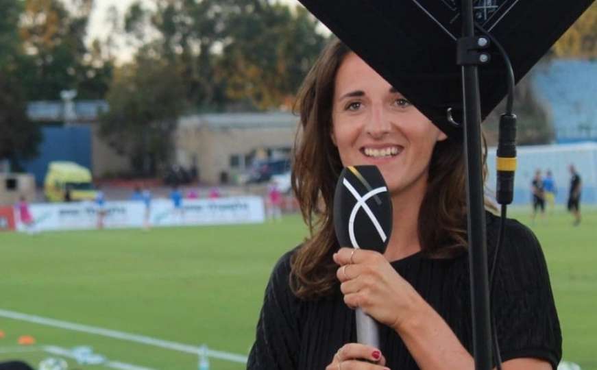 Trebinjka Arnela Muminović je fudbalska komentatorica na danskoj državnoj TV DR1