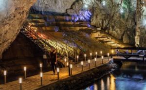 Turisti započeli novi "trend" u poznatoj pećini u blizini BiH i napravili smeće