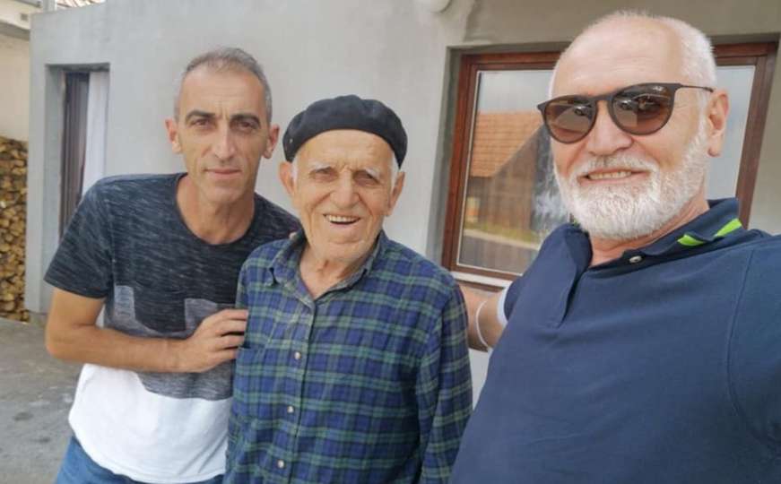 Dedo iz Podrinja viralni hit: Pogledajte kako radi sklekove u 88. godini 