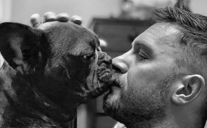 Tom Hardy i psi: Pogledajte momente koji će vam rastopiti srce 