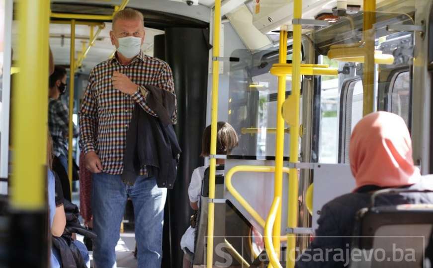 Fotoreporter Radiosarajevo.ba obišao krug s građanima u sarajevskom tramvaju