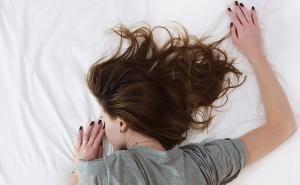 Mogu vam naštetiti: 8 namirnica koje ne smijete jesti prije spavanja