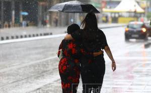 Pripremite kišobrane: Oblačno i nestabilno vrijeme sa pljuskovima i grmljavinom