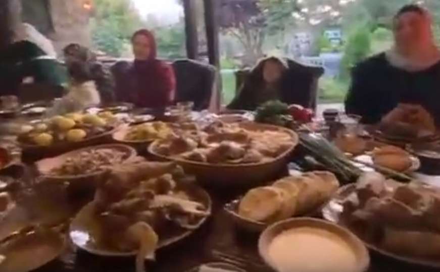 Dan čečenskih žena: Pogledajte prazničnu trpezu u domu Ramzana Kadirova