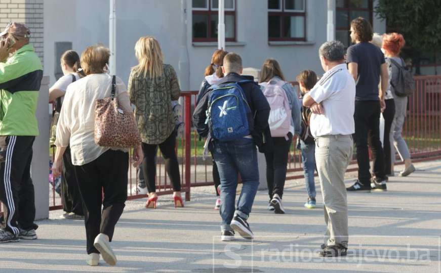 Novi slučaj koronavirusa u školama u BiH: Zaraženo devet učenika i troje nastavnika