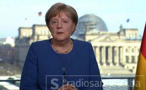 Merkel u tajnosti posjetila Navalnyja dok je bio u bolnici