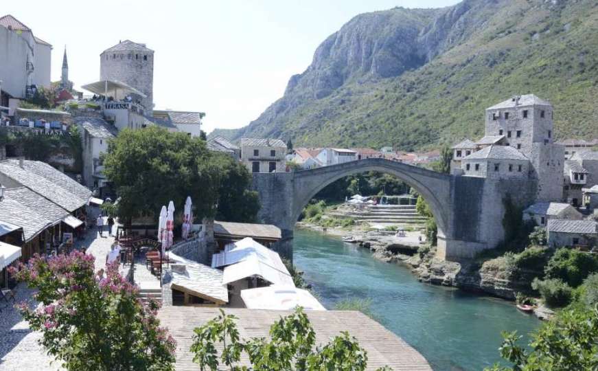 U COVID bolnici preminuli muškarac i žena iz Mostara