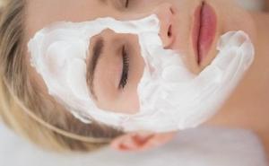 Napravite sami masku koja će vam "skinuti" 10 godina