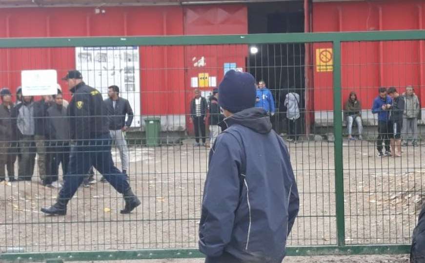 Europska unija osuđuje zatvaranje migrantskog centra u USK