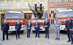 Grad Beč sarajevskim vatrogascima poklonio tri vatrogasna vozila