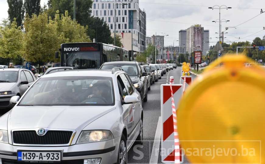 Evo kako se Sarajlije danas nose s kolapsom u saobraćaju 