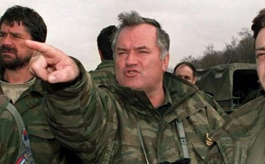 Dragan Bursać: Istjerivač đavola, Ratko Mladić