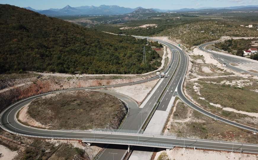 Pogledajte kako teku radovi na autoputu u Hercegovini 