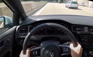 Zastrašujuće: Sudar VW Golfa GTI i Škode Rapid na autoputu pri brzini 240 km/h