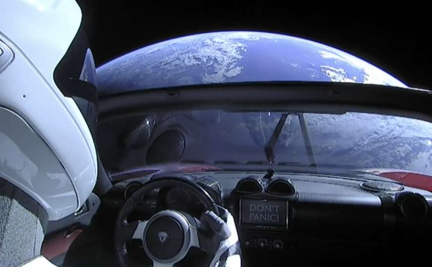 Muskov automobil prošao je pored Marsa: Dvije godine nakon što je lansiran u svemir