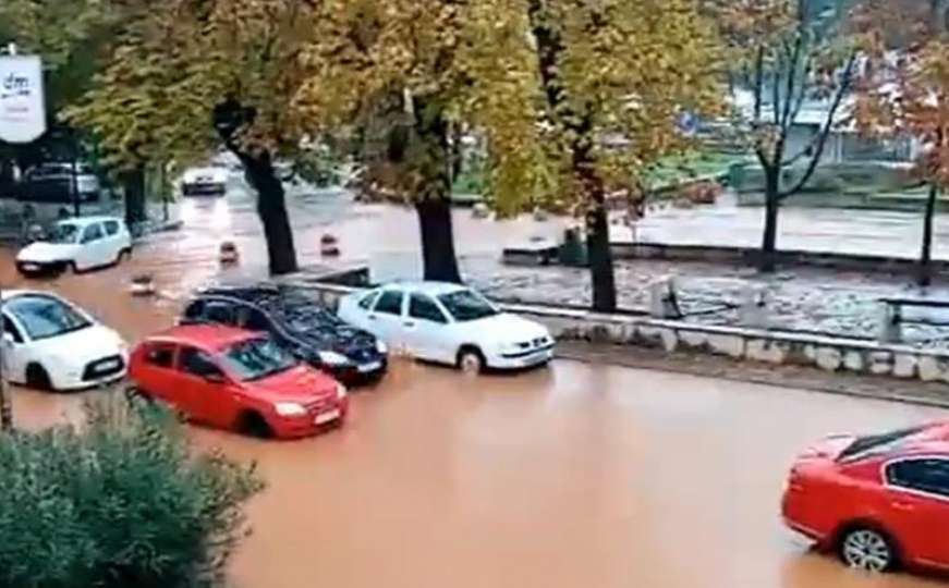 U Hrvatskoj kritično, voda nosi sve pred sobom, Poreč pod vodom...