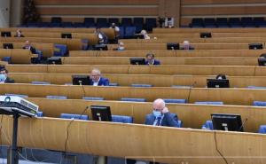 Državni poslanici: Hoće li zabraniti duple funkcije