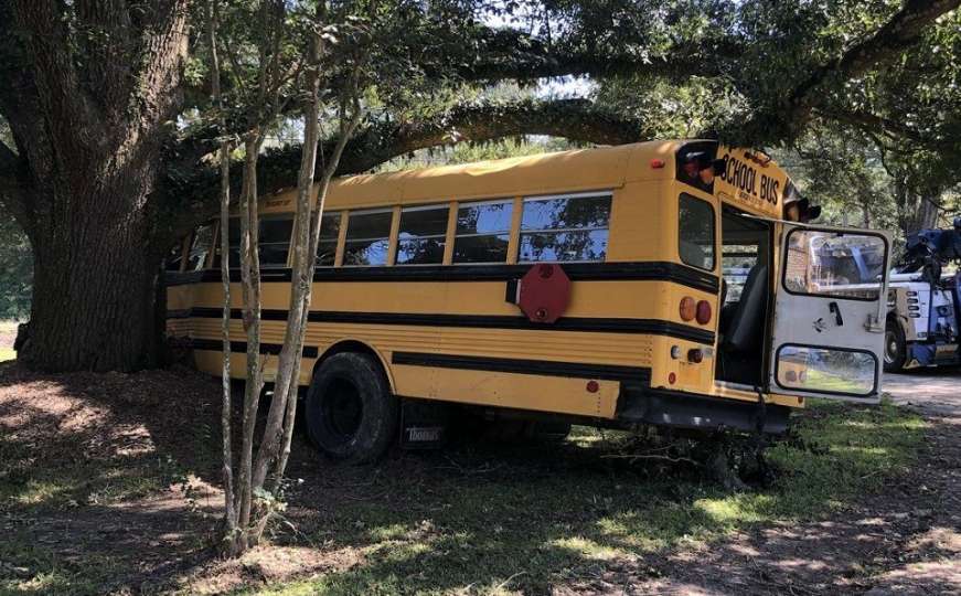 Objavljen snimak policijske potjere: 11-godišnjak oteo školski autobus