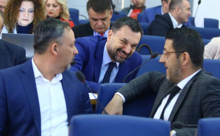 DF: Podržavaju li SDP i NS izjave Konakovića da Komšić nije legitiman