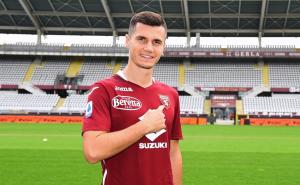 Bosanac predstavljen u Torinu: Sve podsjeća na transfer Harisa Škore prije 32 godine