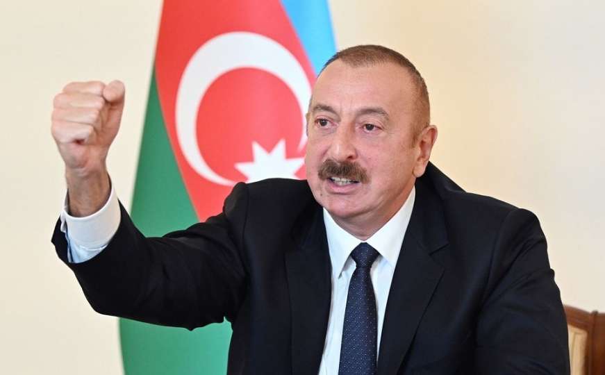 Aliyev: Na mostu Khudaferin podignuta zastava Azerbejdžana