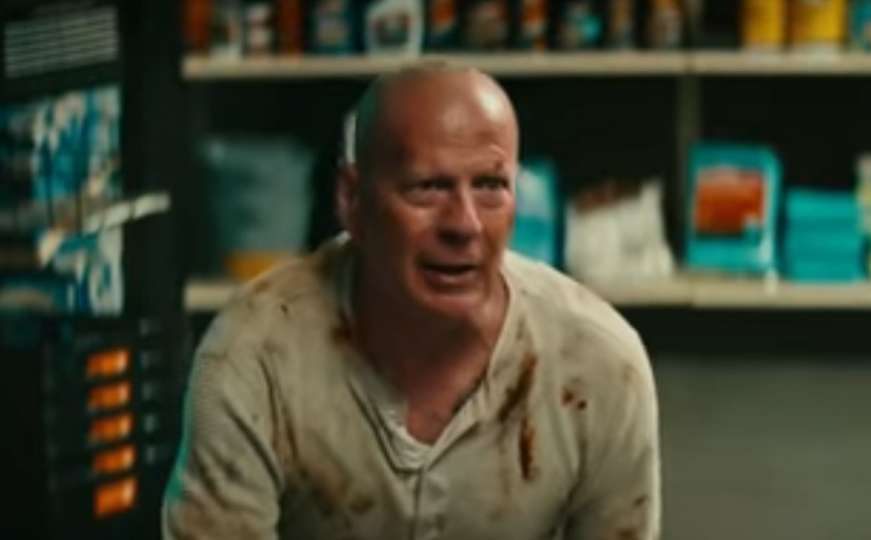 "Umri muški": Bruce Willis kao John McClane u urnebesnoj reklami za akumulatore
