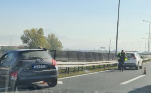 Saobraćajna nezgoda u Sarajevu: Vozilom sletio s autoceste