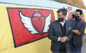 Ambasador Nelson predstavio mural s crtežima učenika Sarajeva i Istočnog Sarajeva
