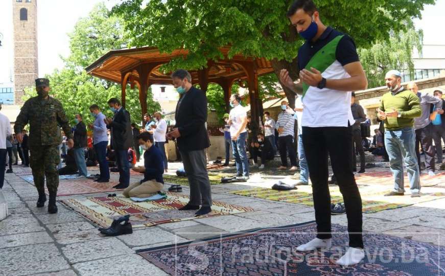 Islamska zajednica BiH apeluje: Stariji od 60 godina da ne dolaze na džumu 