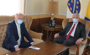 Džaferović primio Inzka: Deklaracija SNSD-a i HDZ-a je opasnost po stabilnost BiH