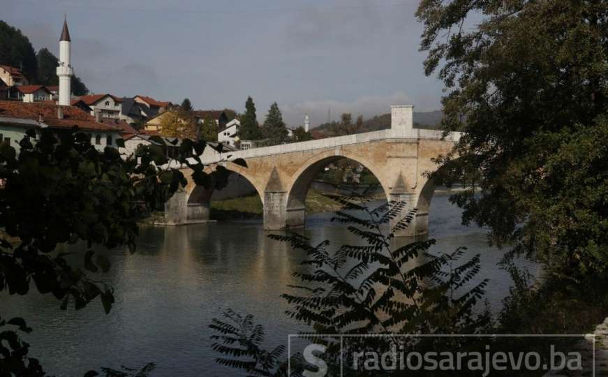 Stari kameni most: Mjesto gdje se Bosna spaja s Hercegovinom
