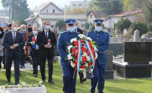 Vijenci i svijeće za poginule i nestale pripadnike HVO-a u Sarajevu