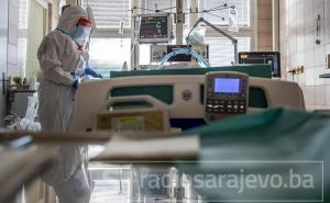 Srbija: Broj novozaraženih 1.384, preminulo šestero ljudi