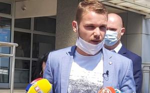 Prišao s uperenim pištoljem automobilu Draška Stanivukovića