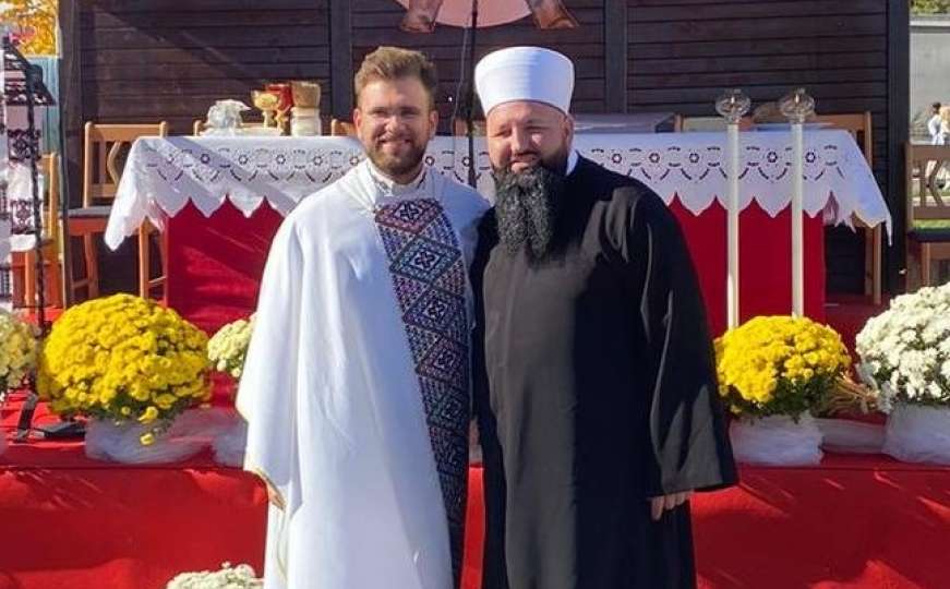 Ovo je BiH: Efendija došao na prvu misu mladom svećeniku, poklonio mu Kur'an