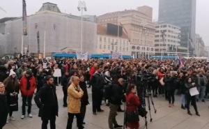 Zagreb: Protesti protiv mjera kriznog štaba - rijetki nosili maske, nema ni distance