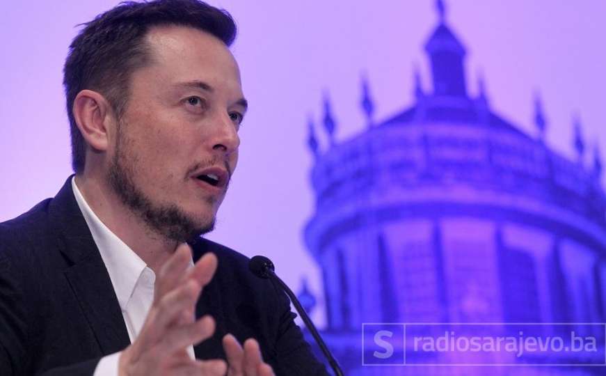 Elon Musk tvrdi da ima blaži oblik koronavirusa
