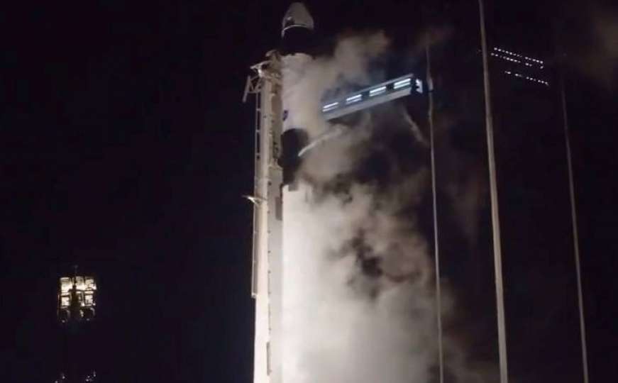 Lansirana "SpaceX-ova" kapsula s astronautima